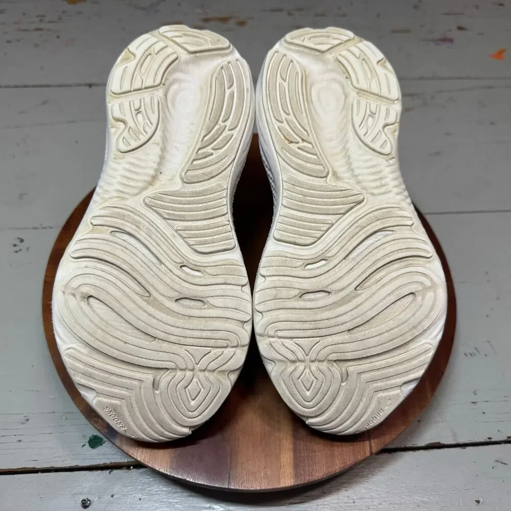 Brooks Glycerin GTS 22 Womens Size 8.5 White Sneaker Shoes
